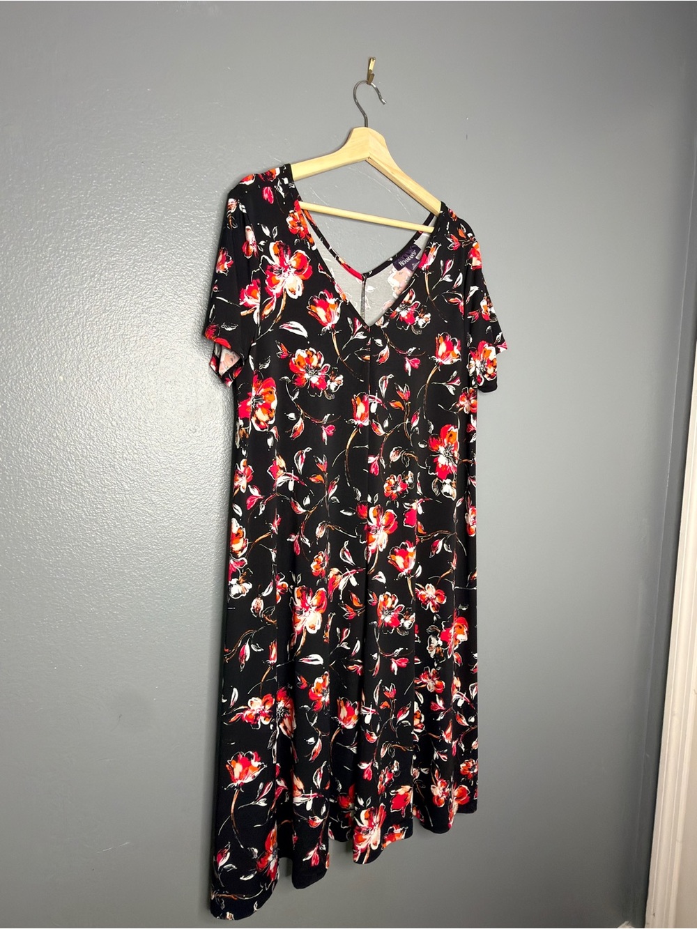 Roaman's Black Floral V-Neck Midi Dress 14/16